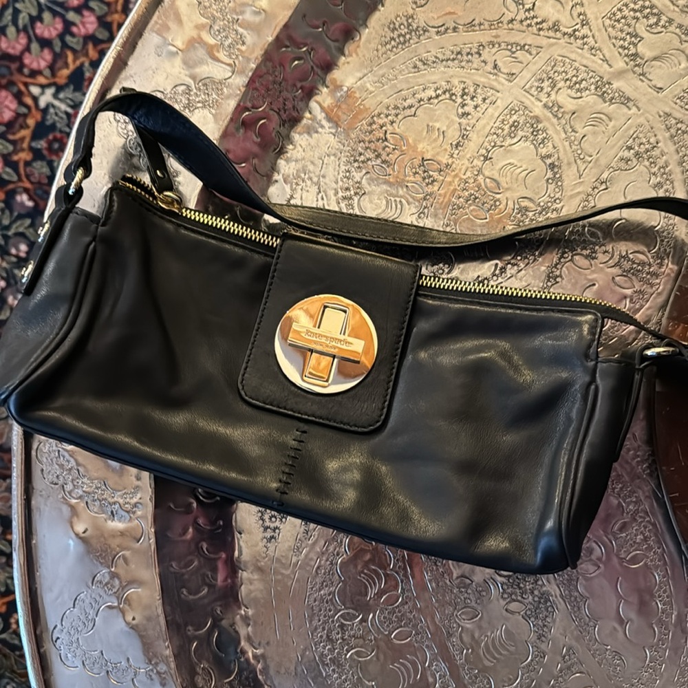 Like new Kate Spade handbag. Black.